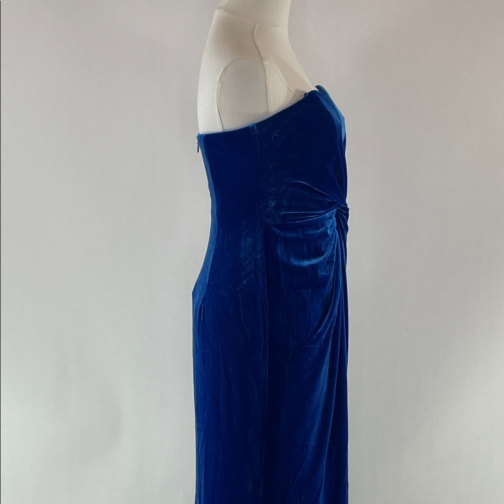 Liv Foster Velvet Strapless Gown, 4 - Picture 14 of 17